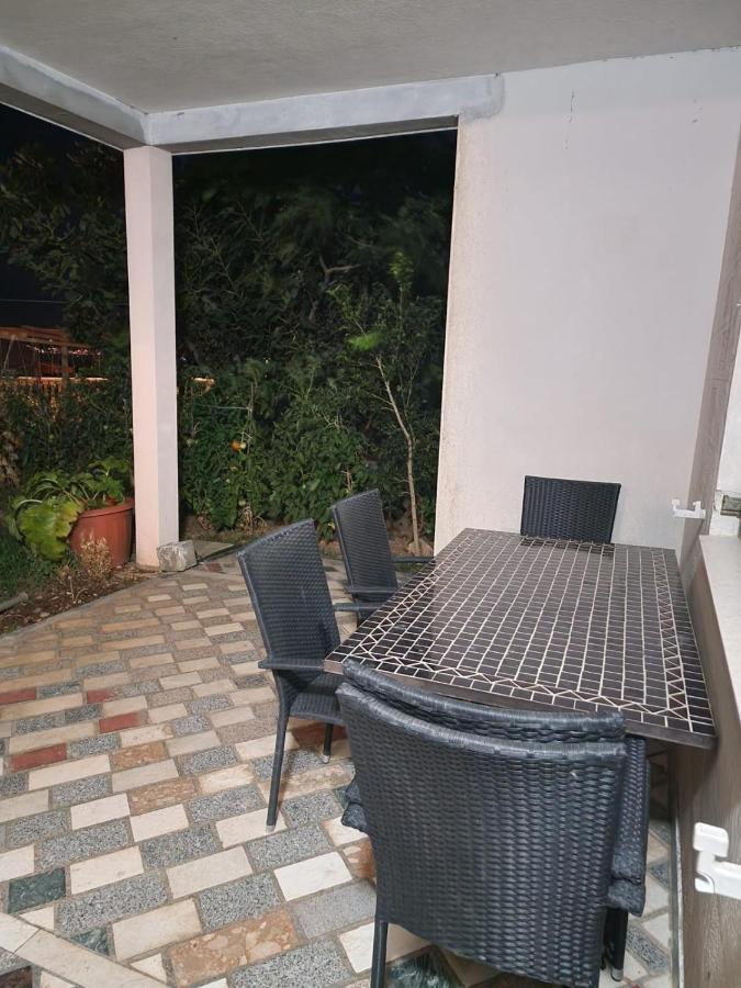 Ferienwohnung Obiteljski Stan Kastel Luksic Kaštela Exterior foto